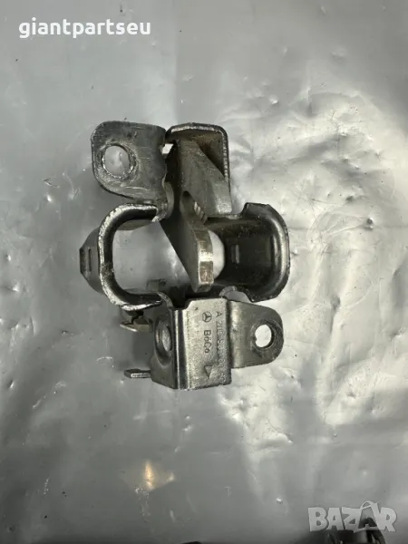 Заключалка Преден Капак за Мерцедес Mercedes-benz W203 A2038800060, снимка 1