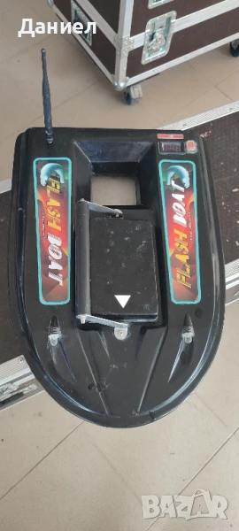 Намалена цена!!!Продавам лодка за захранка изцяло със сменени компоненти, снимка 1