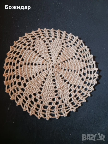 Ръчно Плетено Каре(терличка).На 1 кука., снимка 1