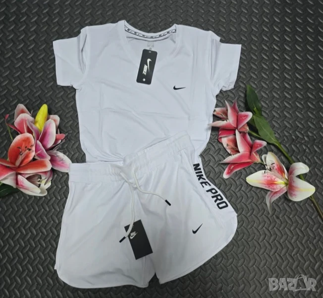 дамски екипи nike, снимка 1