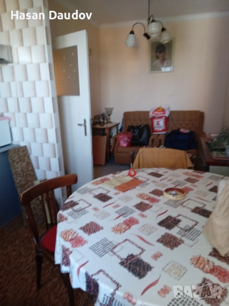 Продавам тристаен апартамент , снимка 1