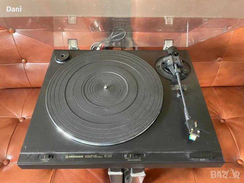 Грамофон Pioneer PL 225, снимка 1