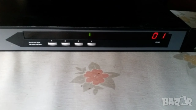 KVM 4-Port Switch OSD PS/2, снимка 3 - Друга електроника - 53033429