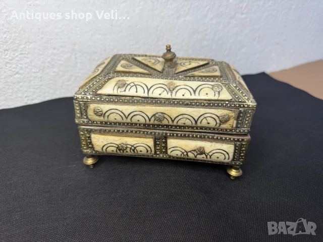 Кутия за бижута с камилска кост №7313