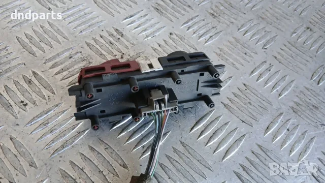 Бутон аварийни светлини Renault Megane 2004 8200095493 8200109723 8200107808 Megane II (2002-2009), снимка 2 - Части - 56062905