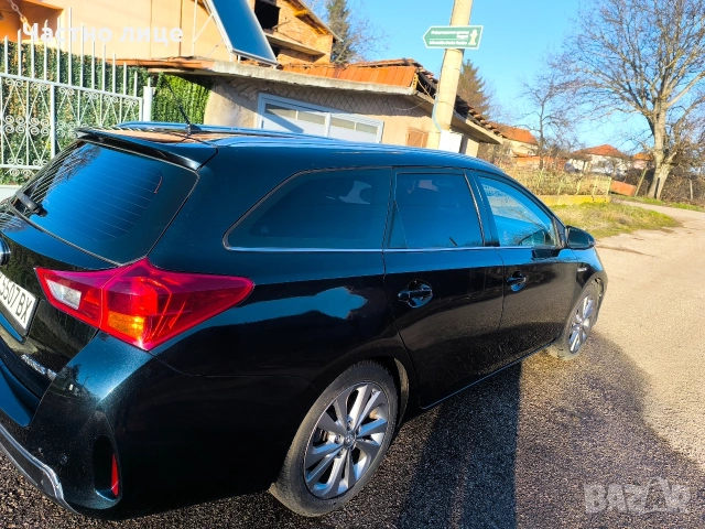 Тойота Аурис хибрид/газ, снимка 4 - Автомобили и джипове - 53659447