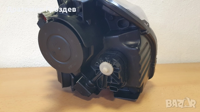 Оригинален десен фар за Nissan Juke (F15) / Нисан Джук (2015-2020), снимка 10 - Части - 52636367
