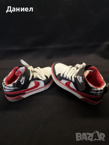 Детски кецове Nike , снимка 2 - Детски маратонки - 41389119