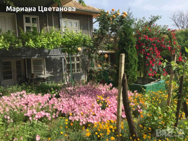 Продава се двуетажна къща, снимка 1