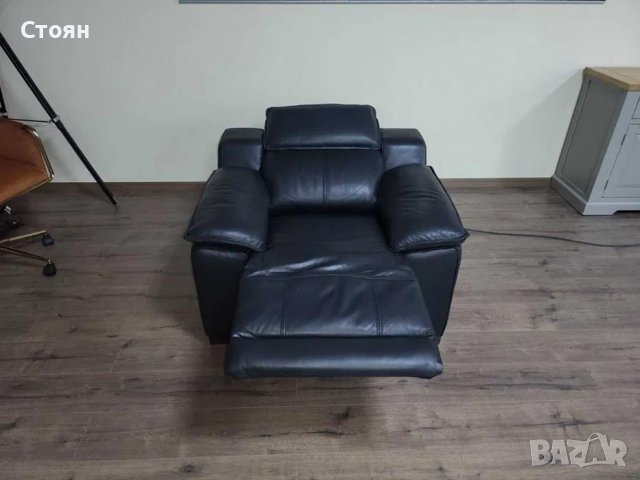 Черен кожен фотьойл с електрически релаксиращ механизъм, снимка 3 - Дивани и мека мебел - 44438586