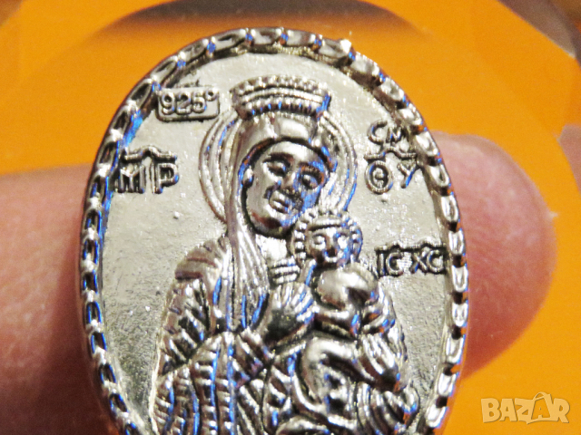 старинна малка сребърна икона Дева Мария, Богородица с младенеца  7 х 5,5 см, снимка 3 - Икони - 36358081