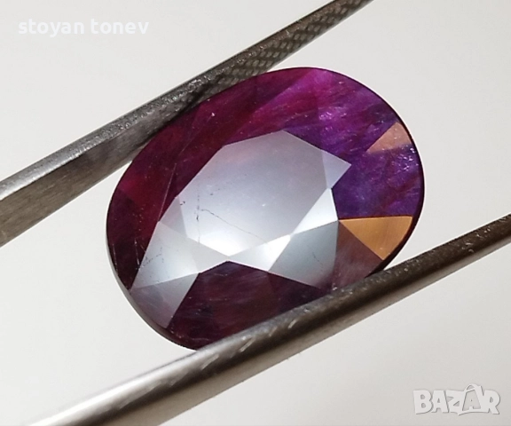 Голям естествен рубин в пурпурно червен цвят 9.83кт.! Сертифициран! Нов!, снимка 5 - Други - 52787857