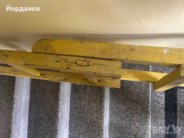 Дървена Стълба в жълт цвят , снимка 2 - Строителни материали - 56393493