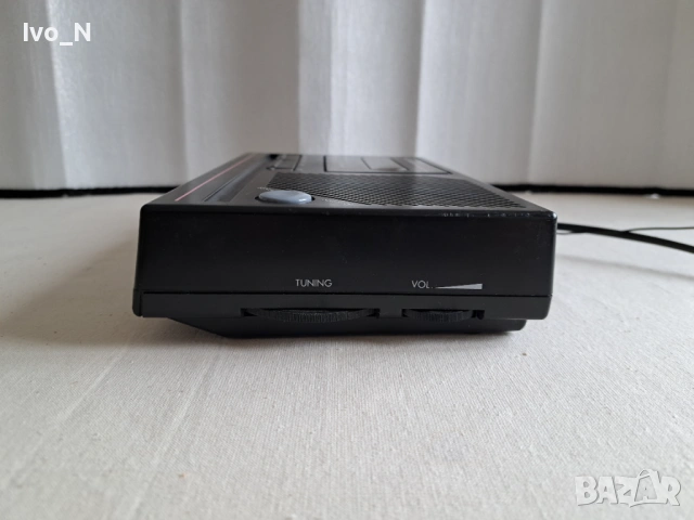 Радио часовник с касета Schneider- за части., снимка 3 - Радиокасетофони, транзистори - 53380739