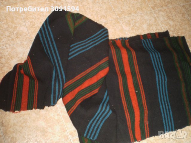 Примитивен ръчно тъкан вълнен килим Червени зелени ивици България , снимка 3 - Антикварни и старинни предмети - 41756161