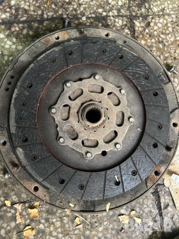 съединител Fiat 1.9 JTD 105кс 2001г Multipla демпферен Маховик Valeo, снимка 2 - Части - 52573142