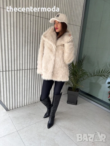 Дамско бежаво палто от еко косъм 