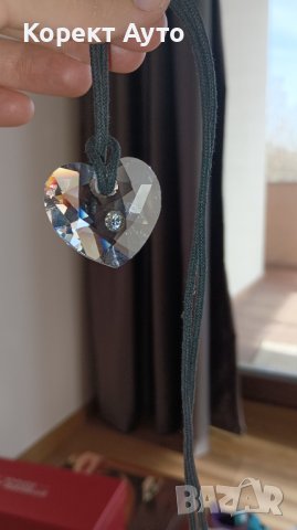 Голямо сърце Сваровски , снимка 2 - Колиета, медальони, синджири - 38903046