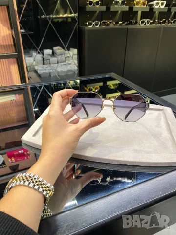 очила с черен обикновен калъф и ув защита prada, снимка 7 - Слънчеви и диоптрични очила - 51427830