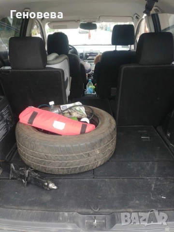 Toyota Corolla Verso, снимка 8 - Автомобили и джипове - 51458161