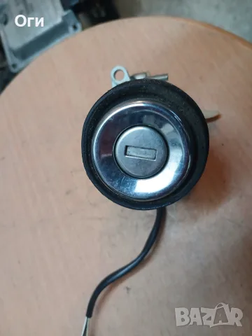 Ключалка заден капак за Ауди А6 С4 седан, снимка 2 - Части - 56009928