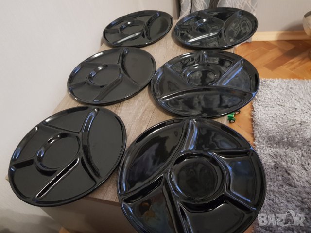 Комплект порцеланови чинии, снимка 1 - Чинии - 34512382