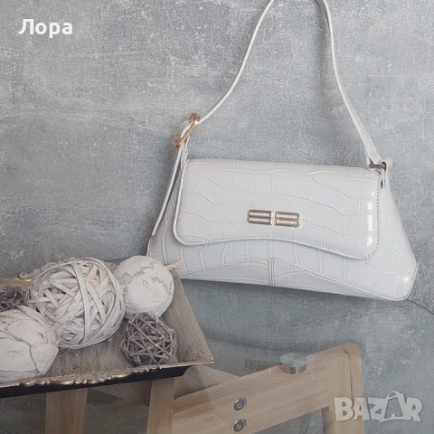 Дамска чанта Balenciaga , снимка 5 - Чанти - 50971596