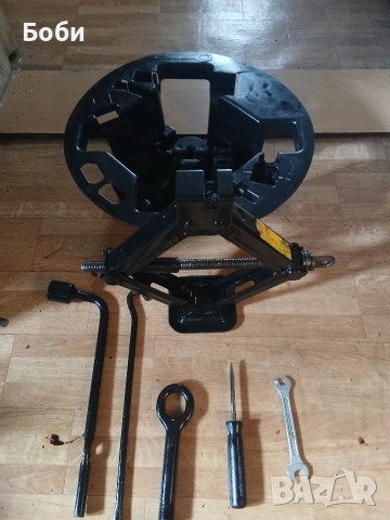 Органайзер с инструменти хюндай кия оем нов, снимка 18 - Аксесоари и консумативи - 52719880