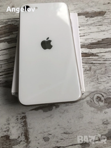 IPhone SE 3 -2022 топ състояние , снимка 2 - Apple iPhone - 56295649
