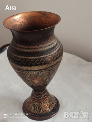 Красива медна ваза , снимка 2 - Антикварни и старинни предмети - 39411169