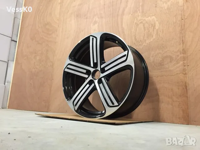 VW Cadiz 18" 5x112 + DUNLOP Sport Maxx RT 2 225/40/18, снимка 4 - Гуми и джанти - 43597811