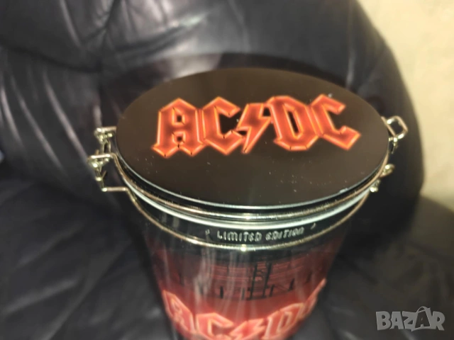 AC/DC PWR UP Tour IPA Metal Box, снимка 6 - Китари - 53378683