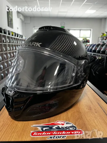 Мото каска SHARK SPARTAN RS CARBON SKIN ,вградени очила,размер M 57-58 см,много добро състояние 199