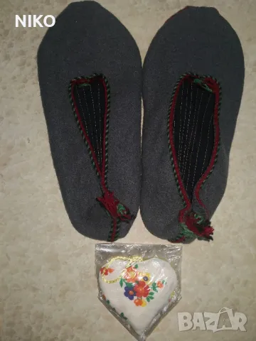 Продавам, Нови, Ръчно изработени пантофи, терлъци”с вплетени, Етно” мотиви подарък Сърце за Късмет! , снимка 5 - Антикварни и старинни предмети - 48439890