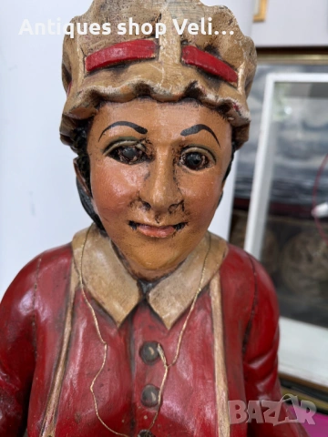 Голяма дървена фигура на сервитьорка-посрещач №7976 И, снимка 3 - Антикварни и старинни предмети - 53872676