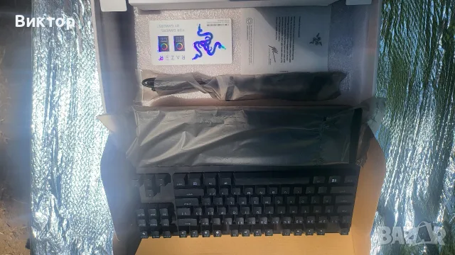 Клавиатура Razer Huntsman V2 TKL, Analog, червени суичове, в отлично състояние,