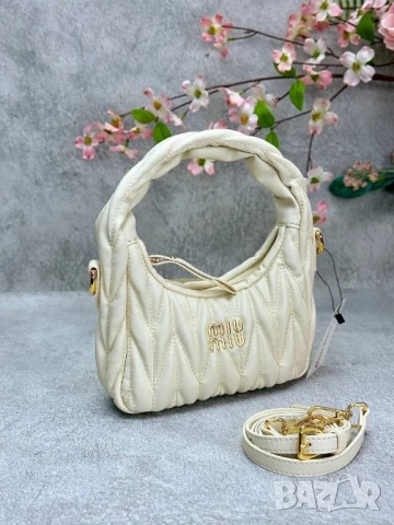 чанти Miu Miu , снимка 10 - Чанти - 50627040