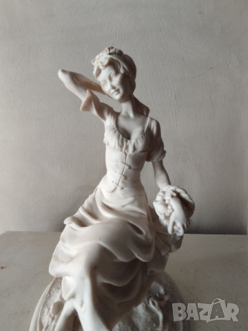 статуетка -викториянска дама, снимка 2 - Антикварни и старинни предмети - 41929318