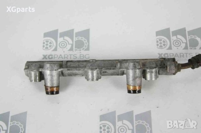 Бензинова горивна рейка за Daihatsu Sirion 1.0i 56к.с. (1998-2005), снимка 2 - Части - 41305766