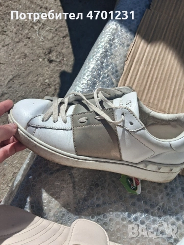 маратонки валентино естествена кожа отл състояние, снимка 3 - Маратонки - 53809143