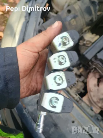 LPG ГАЗОВ ИНЖЕКЦИОНЕН РЕЙКА KME ИНЖЕКТОРИ 95079 67R-014303, снимка 2 - Части - 47941122