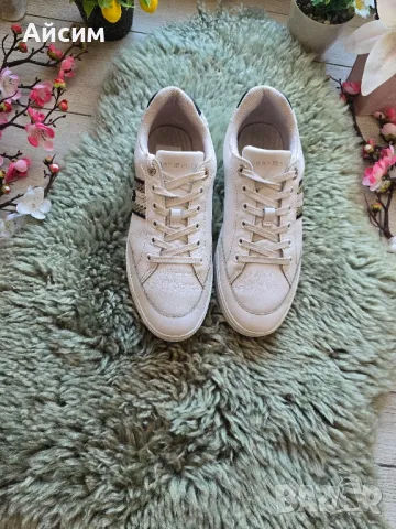 оригинални кожени кецове Tommy Hilfiger 38 номер, снимка 2 - Маратонки - 48919695