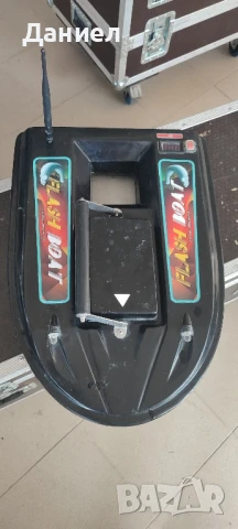 Намалена цена!!!Продавам лодка за захранка изцяло със сменени компоненти