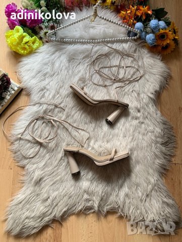 Нови лачени сандали с дебел ток, снимка 1