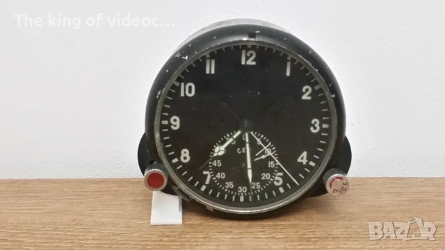 Съветски механичен часовник  за пилотска кабина от 40-те и 50 -те години 