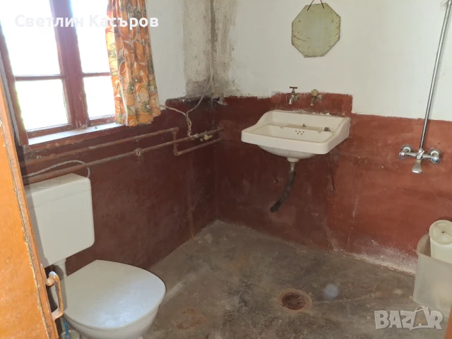 Продавам уютна селска къща в с.Стрелец обл. В.Търново , снимка 13 - Къщи - 50505398