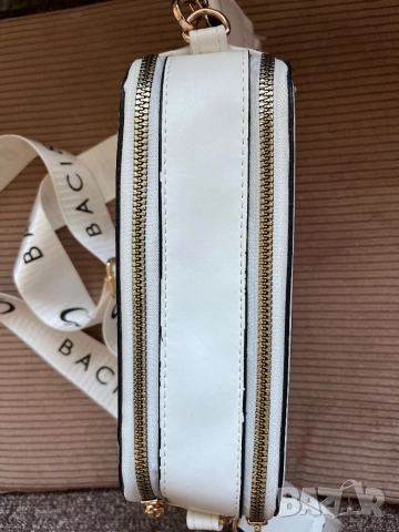 Дамска чанта, снимка 2 - Чанти - 51570410