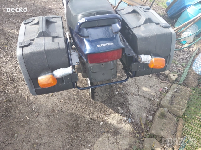 Продавам мотоциклет honda ntv 650 новвнос, снимка 3 - Мотоциклети и мототехника - 53756680