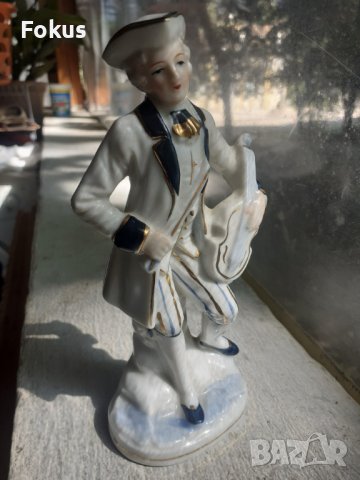 Порцеланова статуетка фигура с маркировка, снимка 2 - Антикварни и старинни предмети - 40980284