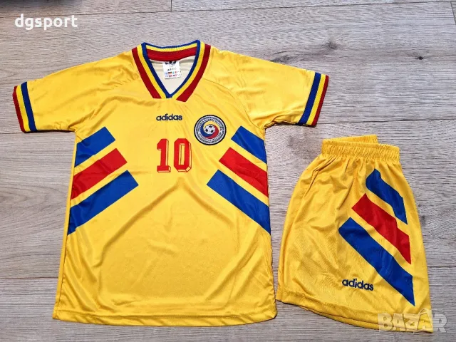 Детски екип на Георге Хаджи Румъния ретро модел САЩ94!!!, снимка 2 - Футбол - 49678703